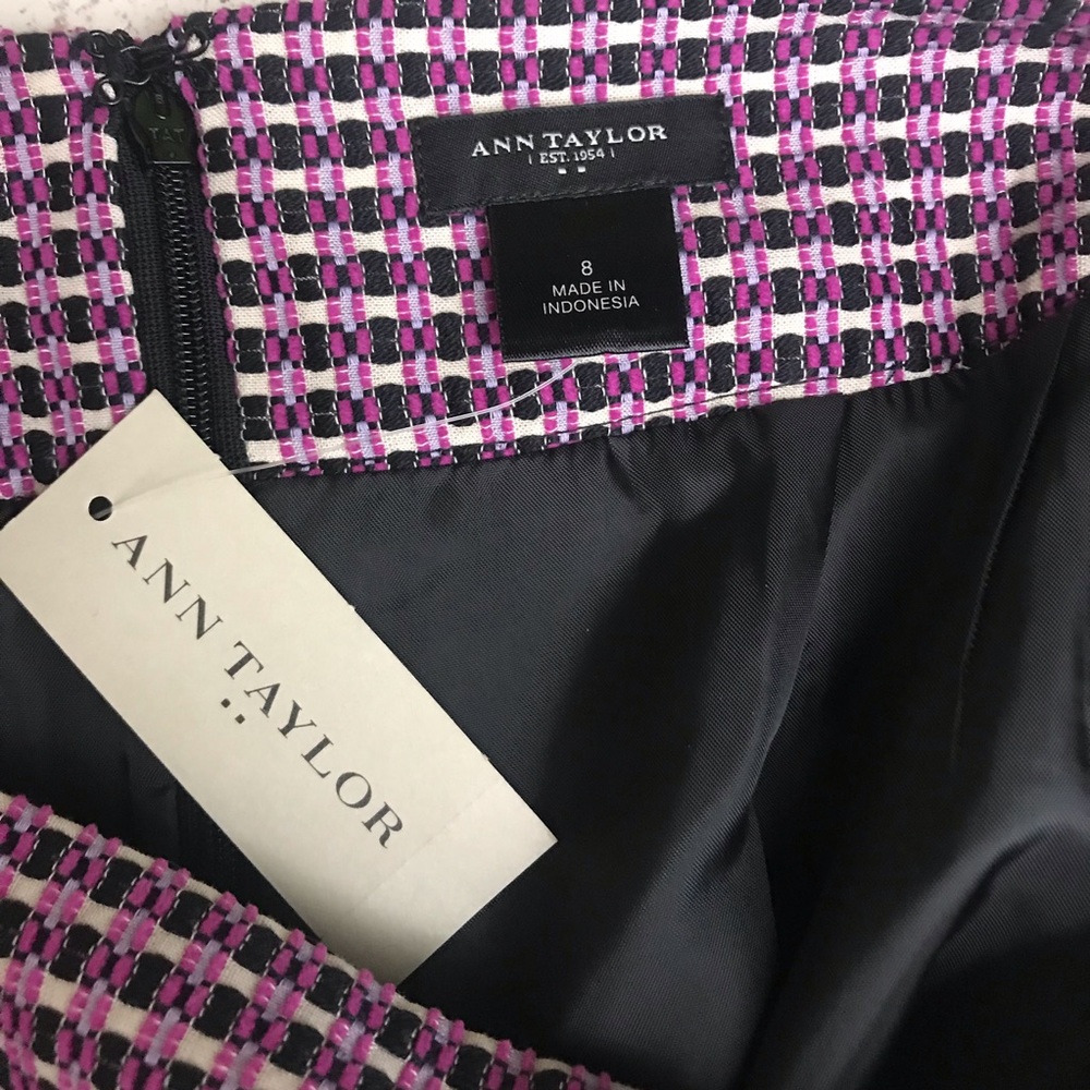 Ann Taylor Pencil Skirt NWT - Picture 3 of 4